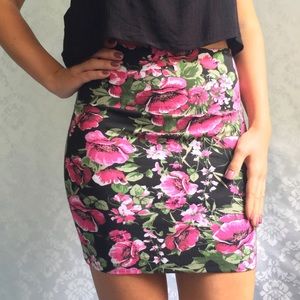 Pink & Black Floral Short Bodycon Skirt